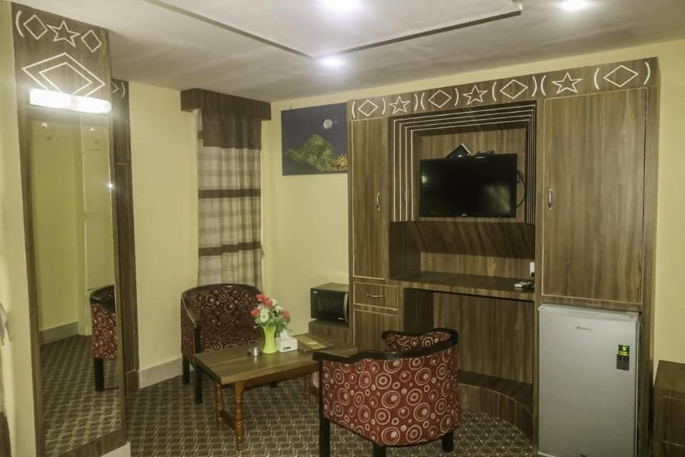 Hotel Suryansh Pvt Ltd Hetauda Εξωτερικό φωτογραφία